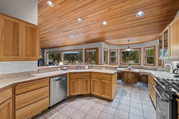 2026_04_22_maury_kitchen-1