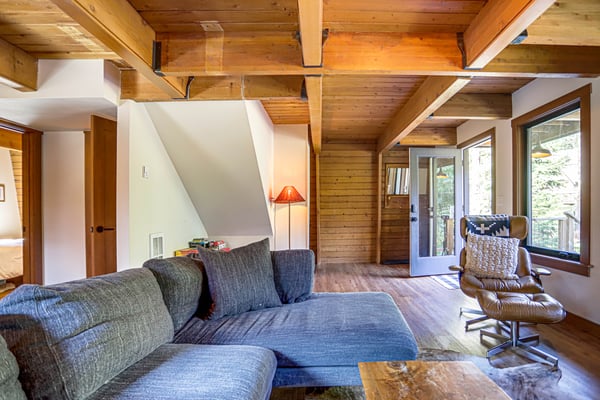 The Bow Roof Cabin Great Room
