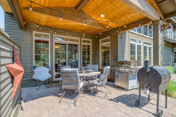 Back Deck with Dining