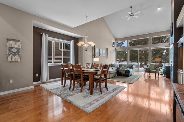 2 Bedroom Condo Eagle Crest- Dining Area