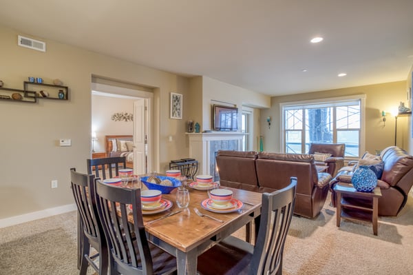 Dining Area with Amenities