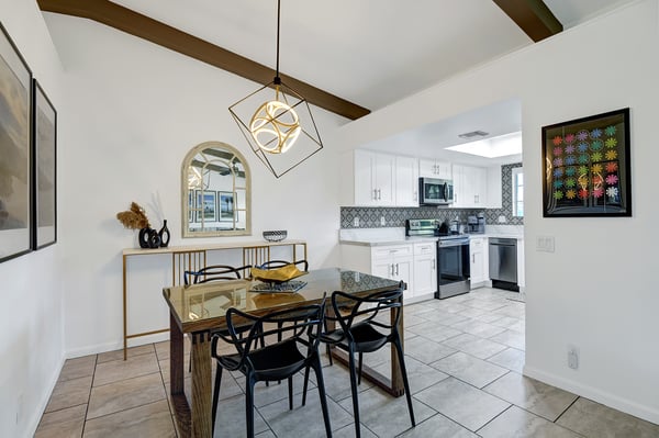 DINING SPACE TO KITCHEN