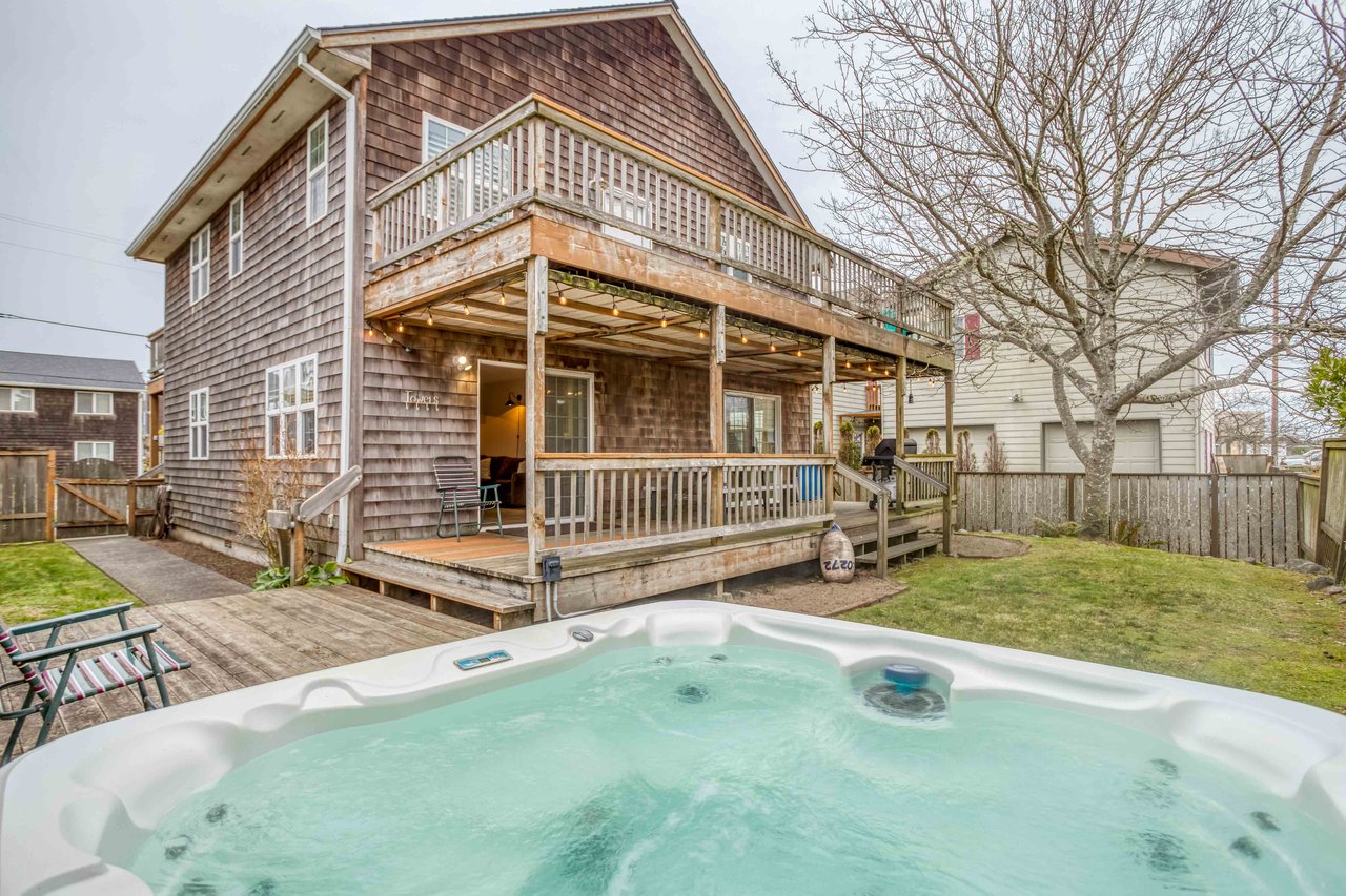 Back Yard with Hot Tub Amenity