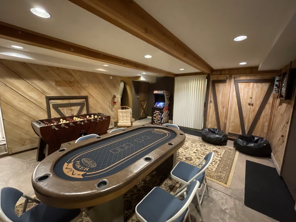 Poker Table