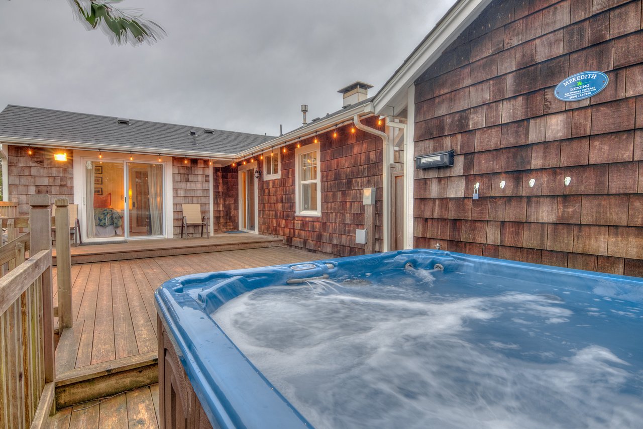 Hot Tub on Spacious Deck