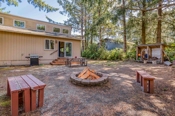 Fire Pit with seating