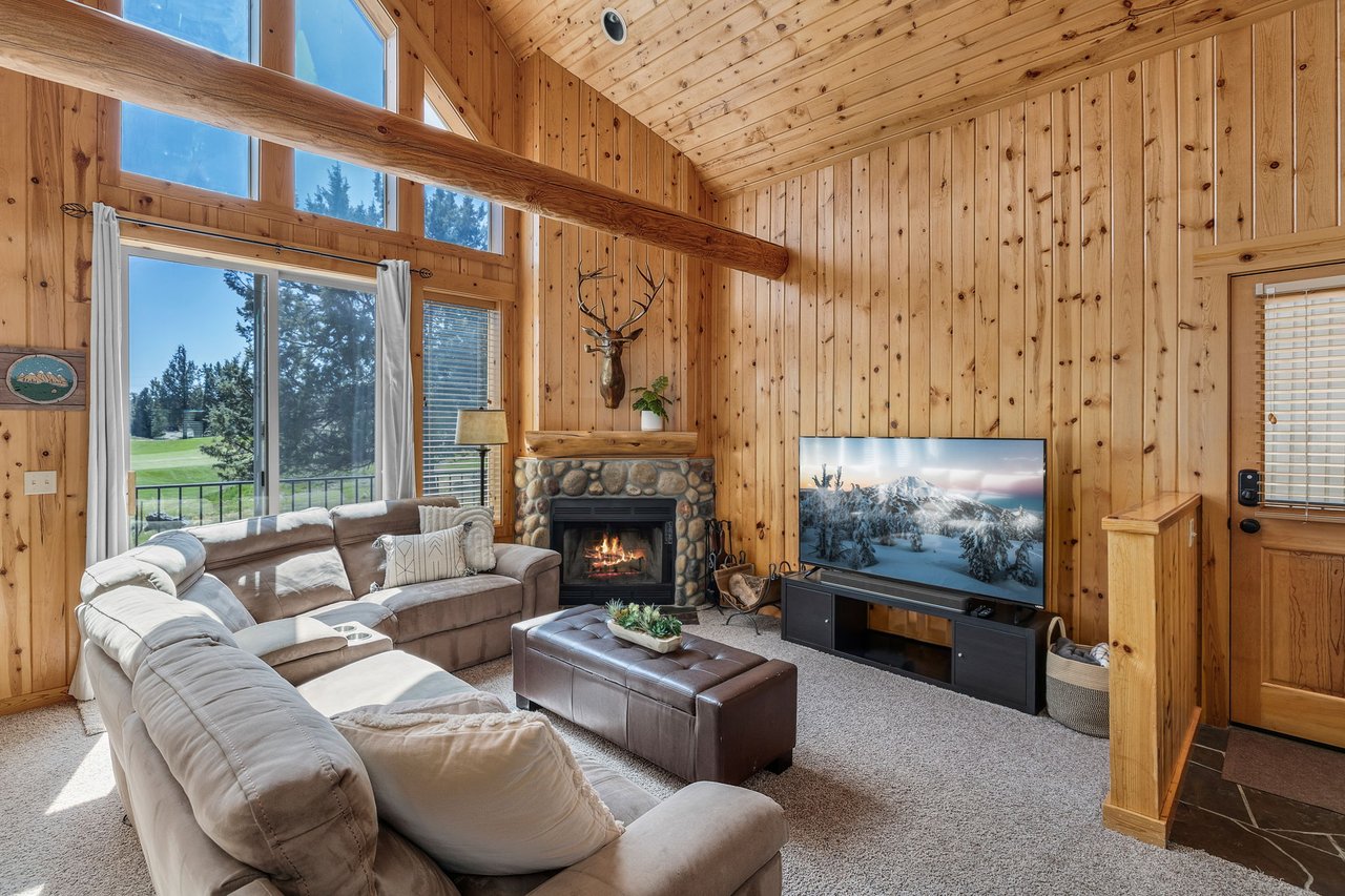 Buck's Hollow- wood burning fireplace