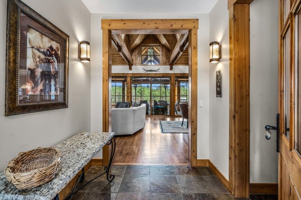 Deschutes Dream Lodge-Entry