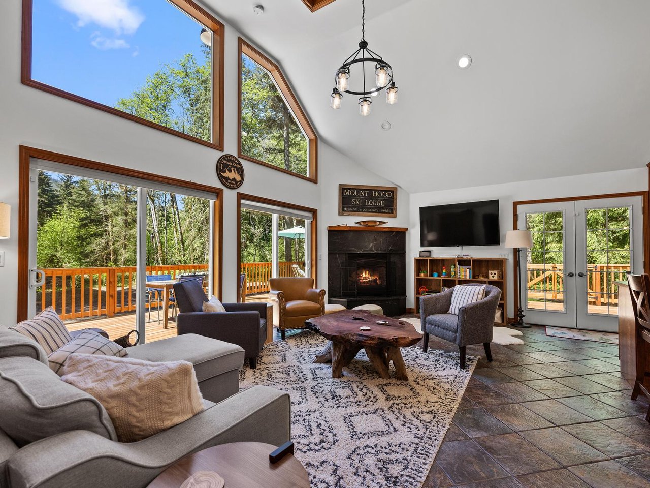 Landen Lodge Great Room Gas Fireplace