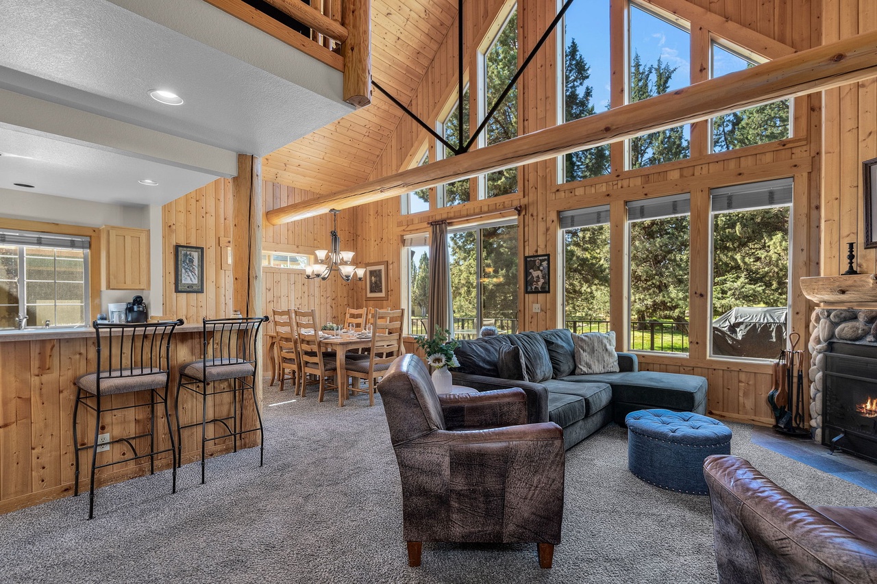 Cinnamon Chalet- Light and Bright Chalet