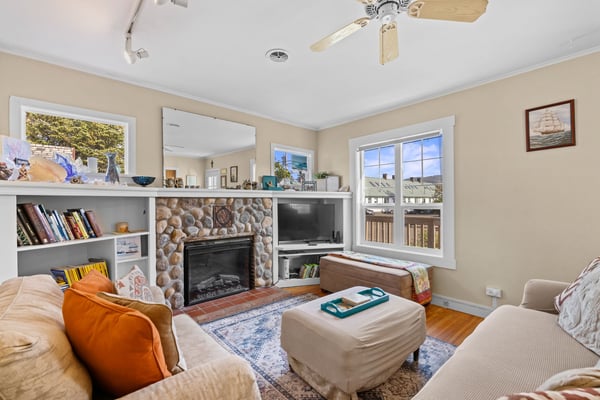 12-web-or-mls-Downing-12