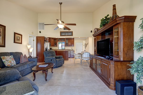 LIVING SPACE REVERSE.jpg mls