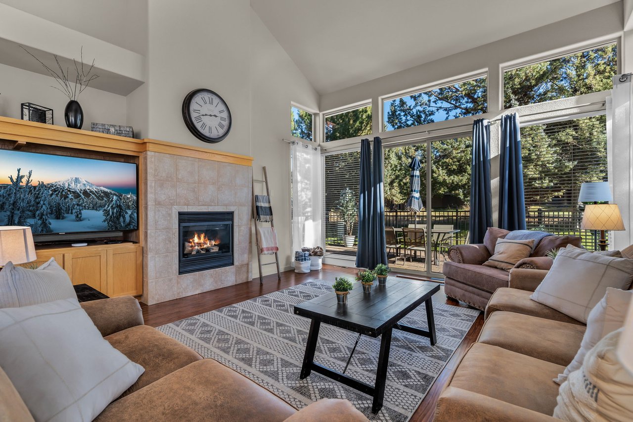 Living Room with Fireplace