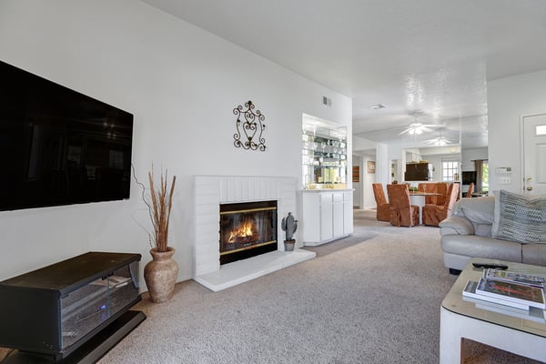 LLIVING SPACE REVERSE CONTINUED.jpg mls