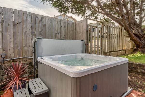 SandSeaLC_Hot Tub