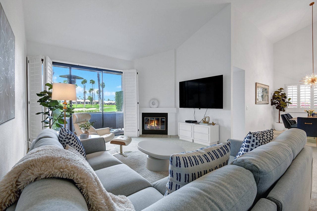 V3947- Greens and Dreams- Meredith Lodging